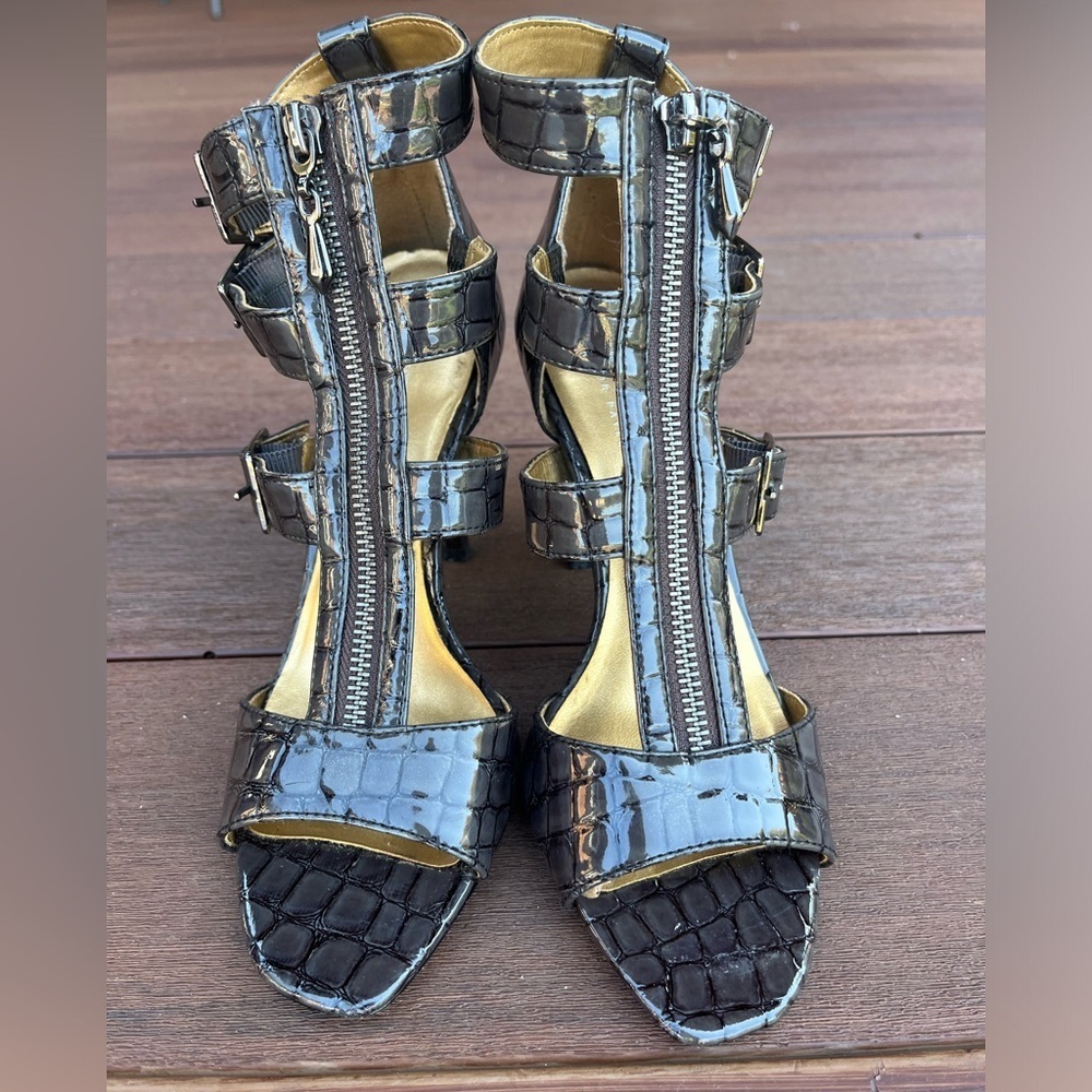 Christian Siriano Faux Brown Alligator skin Heels. Size 7.5